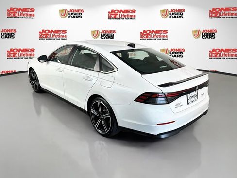 Used 2024 Honda Accord Sport image 2