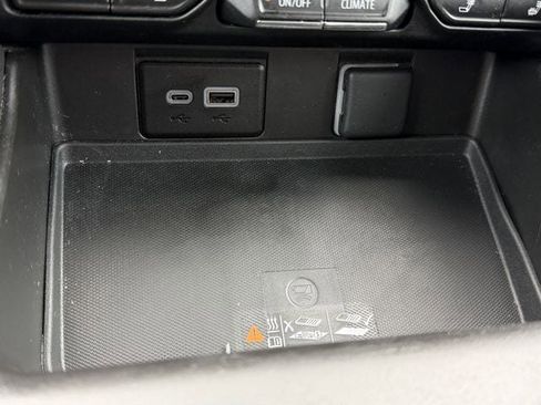 Used 2024 Chevrolet Tahoe Z71 w/ Off-Road Capability Package image 21