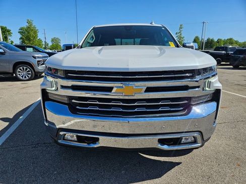 Used 2022 Chevrolet Silverado 1500 LTZ w/ LTZ Premium Package AWD/4WD image 2
