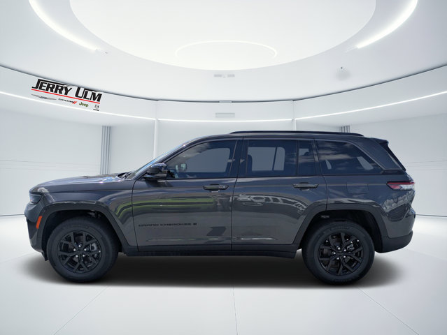 New 2026 Jeep Grand Cherokee Altitude RWD image 6
