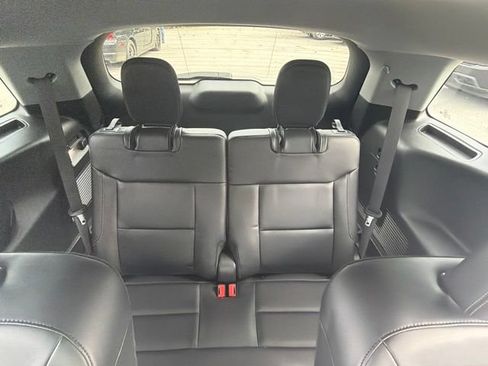 Used 2023 Ford Explorer XLT w/ Equipment Group 202A AWD/4WD image 40