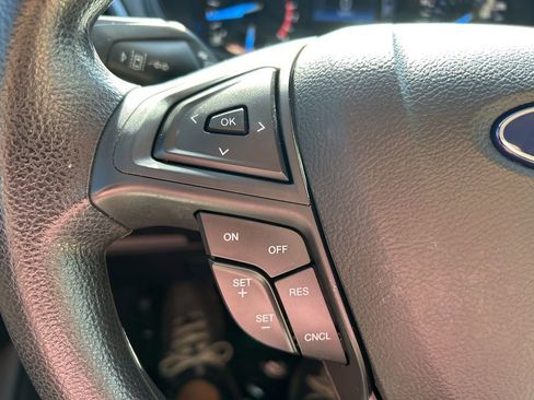Used 2020 Ford Edge SE FWD image 26