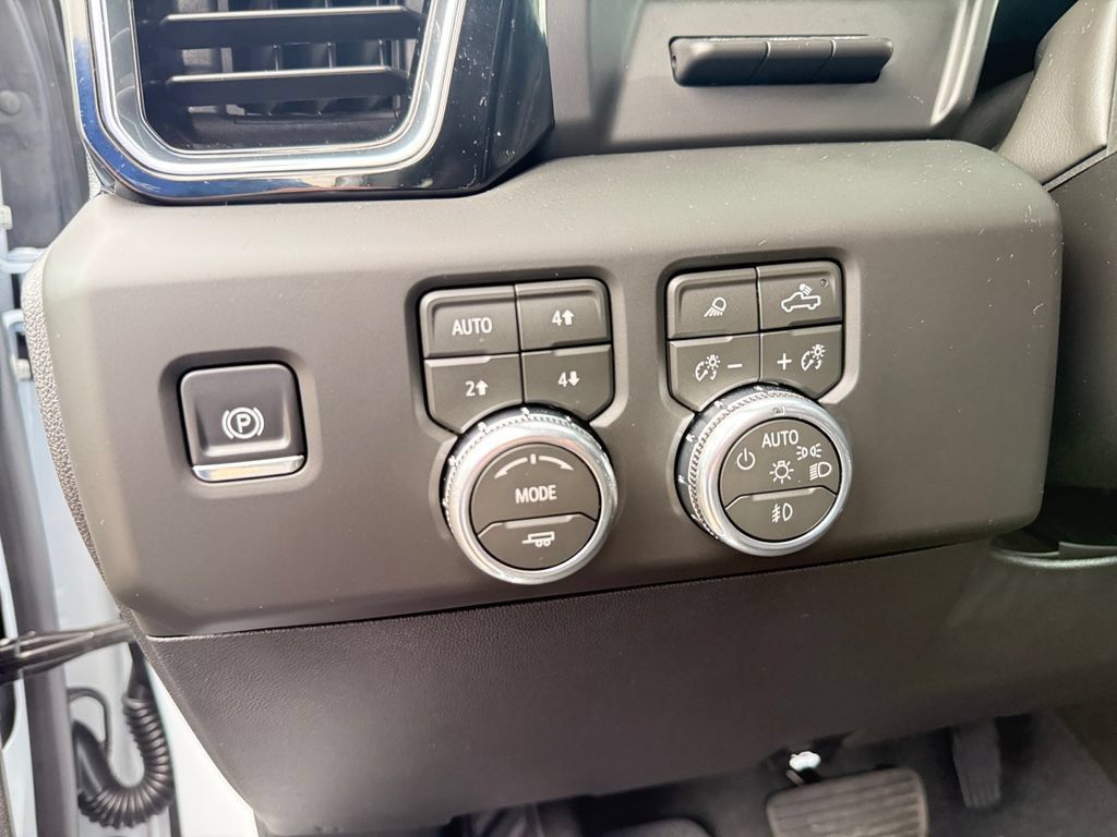 New 2026 GMC Sierra 1500 Denali w/ Technology Package AWD/4WD image 18
