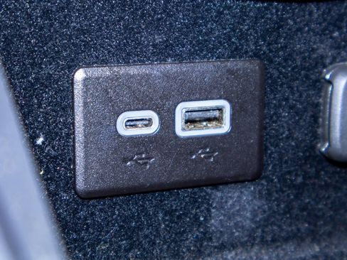 Certified 2024 Cadillac XT4 Premium Luxury image 27