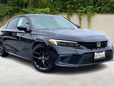 Used 2023 Honda Civic Sport image 1