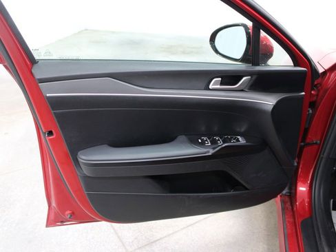 Used 2025 Kia K5 LXS FWD image 14