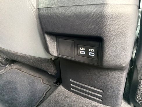 Used 2025 Toyota Tacoma TRD Sport RWD image 30