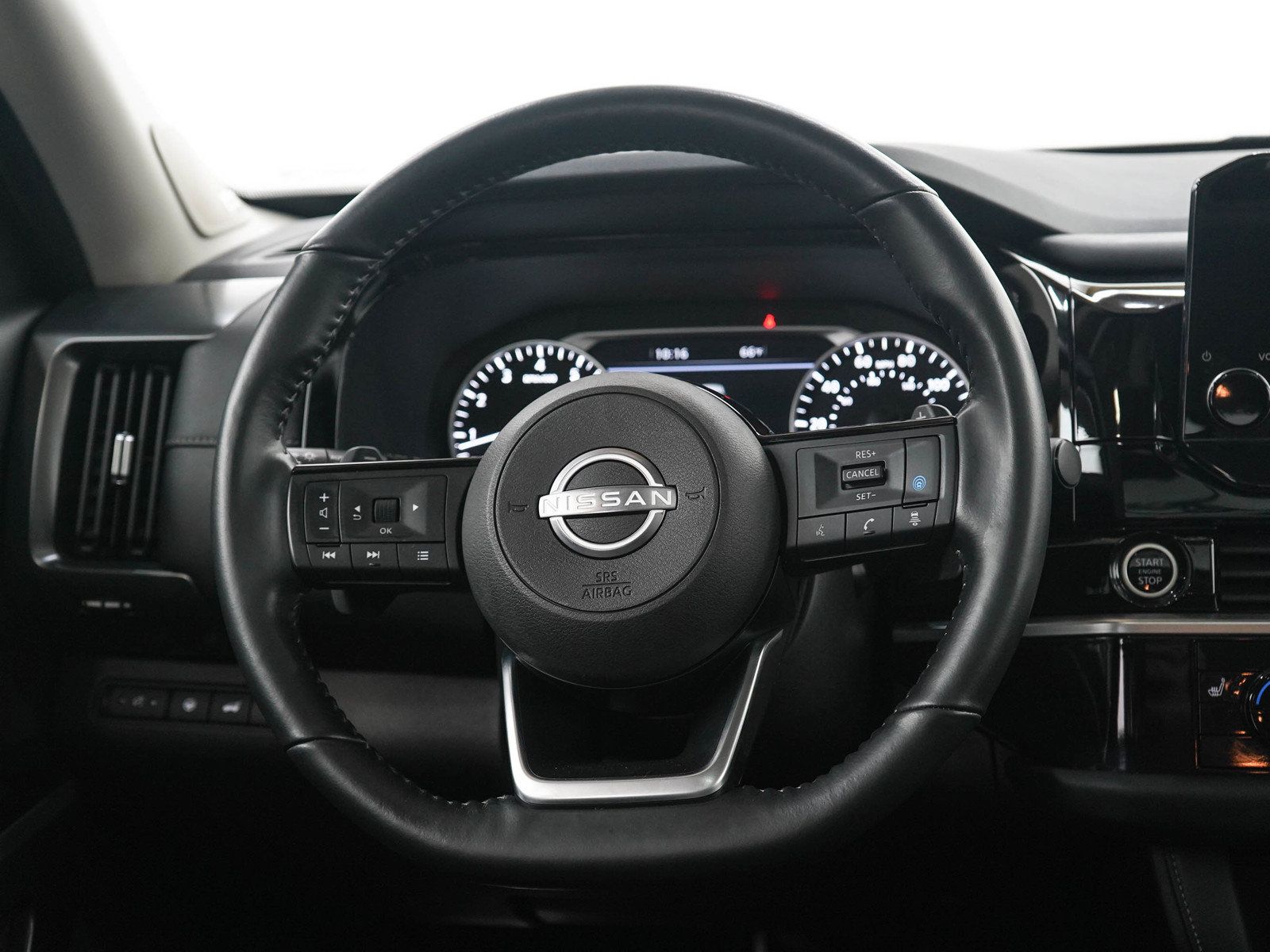 Used 2024 Nissan Pathfinder SL w/ SL Premium Package AWD/4WD image 19