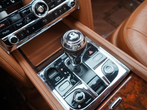 Used 2011 Bentley Mulsanne image 44