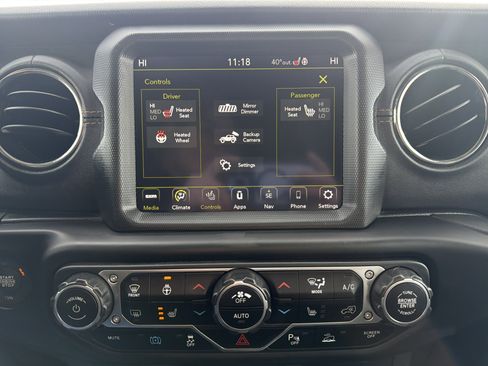 Used 2021 Jeep Wrangler Unlimited Sahara image 7