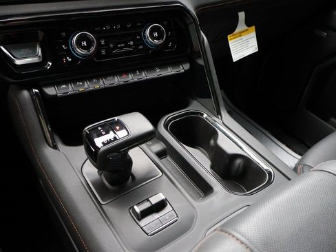 Used 2024 GMC Sierra 1500 AT4 w/ Technology Package image 37