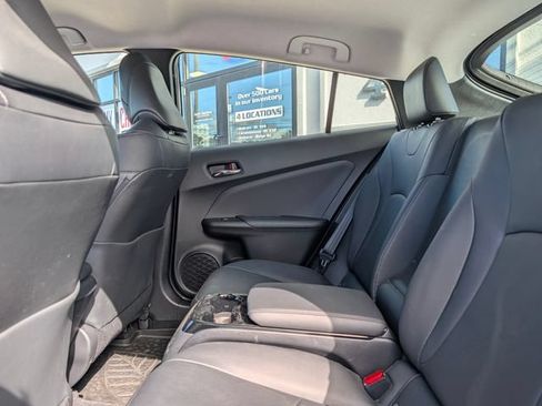 Used 2017 Toyota Prius Prime Advanced FWD image 17