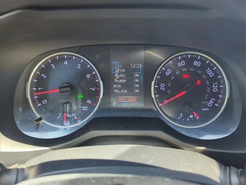 Used 2020 Toyota RAV4 XLE FWD image 10