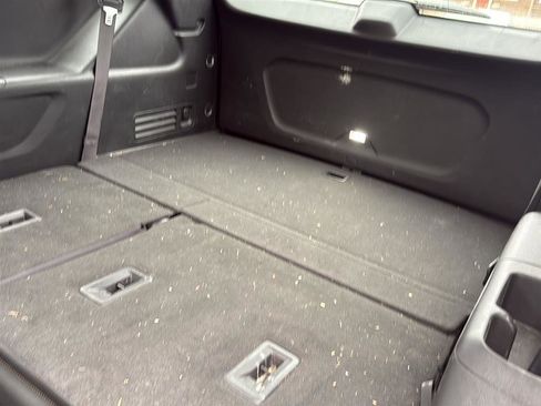 Used 2020 Chevrolet Traverse LT w/ LT Premium Package image 12