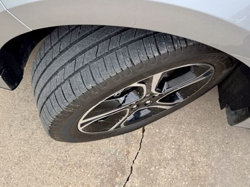 Certified 2020 Ford Edge ST w/ Cold Weather Package image 36