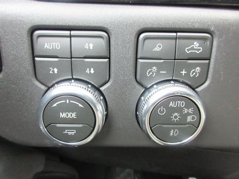 New 2026 GMC Sierra 1500 SLT w/ SLT Premium Plus Package image 18