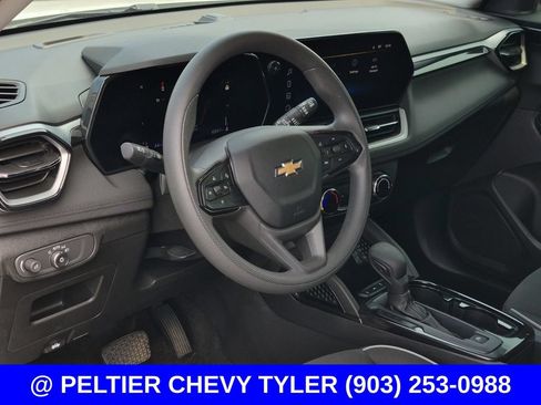 Used 2024 Chevrolet TrailBlazer LS w/ LS Convenience Package FWD image 27