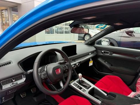 Used 2025 Honda Civic Type R image 7