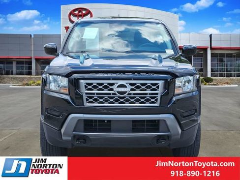 Used 2023 Nissan Frontier SV w/ Tow Package AWD/4WD image 2