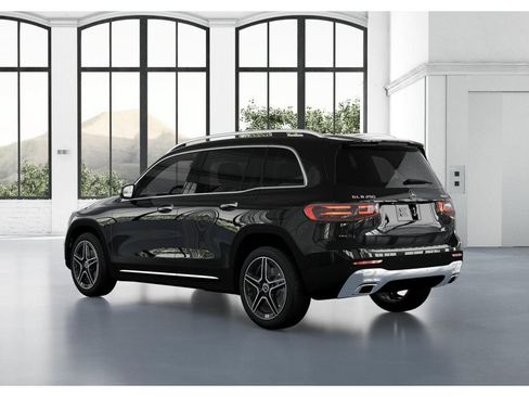 Used 2026 Mercedes-Benz GLB 250 4MATIC image 29