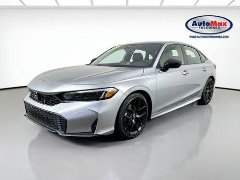 Used 2025 Honda Civic Sport image 4