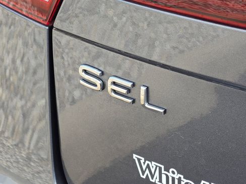 Used 2023 Volkswagen Tiguan SEL R-Line AWD/4WD image 19