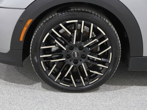 Certified 2025 MINI Cooper S image 23