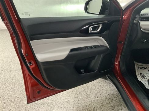 Used 2025 Jeep Compass Limited AWD/4WD image 15