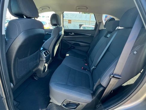 Used 2016 Kia Sorento LX 4dr SUV image 18