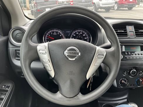 Used 2015 Nissan Versa SV image 33