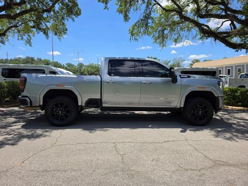 Used 2024 GMC Sierra 2500 AT4 w/ AT4 Premium Plus Package AWD/4WD image 5