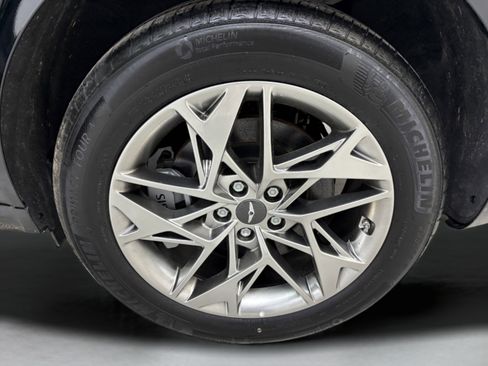 Used 2025 Genesis GV70 2.5T AWD/4WD image 11