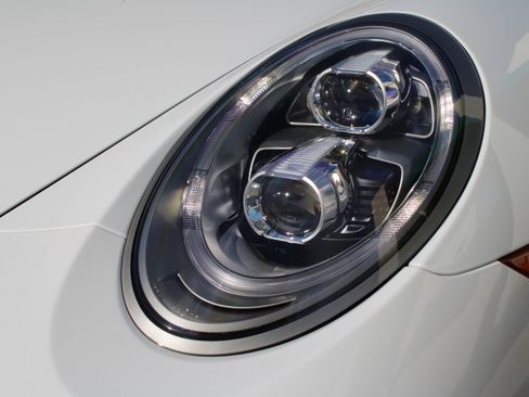 Certified 2019 Porsche 911 Carrera S image 13