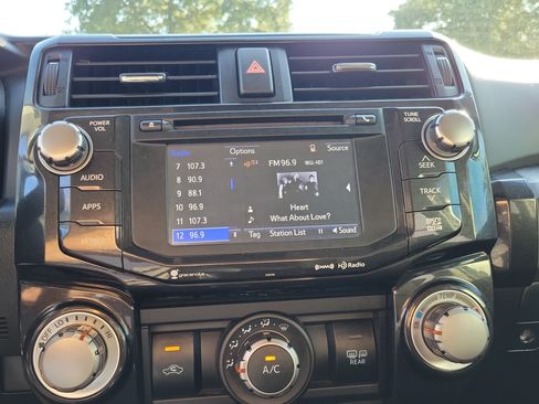Used 2017 Toyota 4Runner TRD Off-Road AWD/4WD image 21