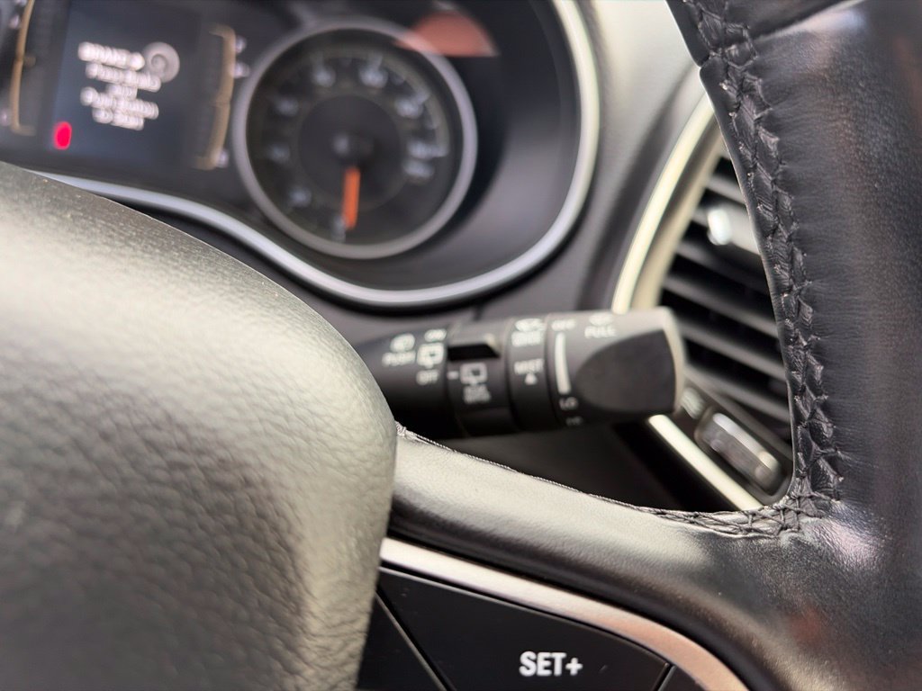 Certified 2021 Jeep Cherokee Latitude Lux FWD image 25