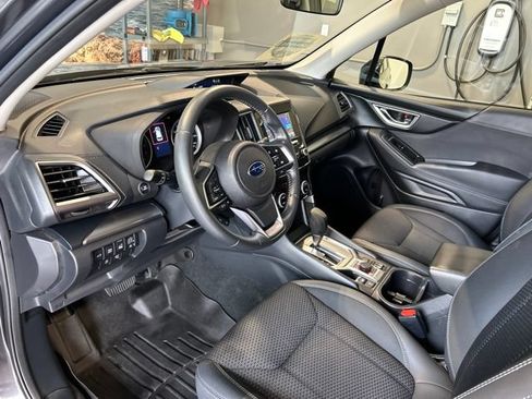 Used 2023 Subaru Forester Premium AWD/4WD image 47