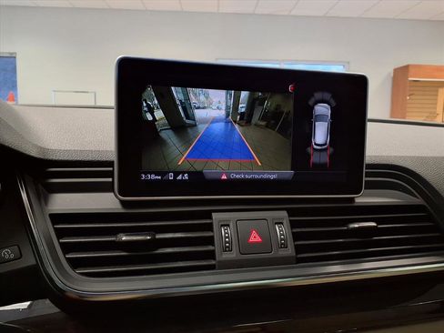 Used 2018 Audi Q5 2.0T Premium Plus w/ Premium Plus Package image 26