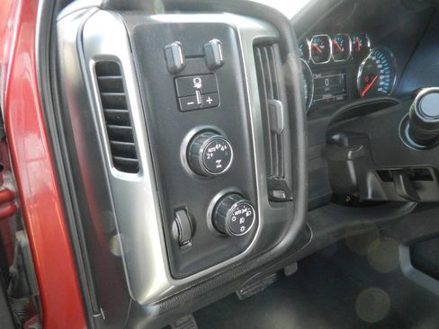 Used 2018 Chevrolet Silverado 1500 LT w/ All Star Edition image 16