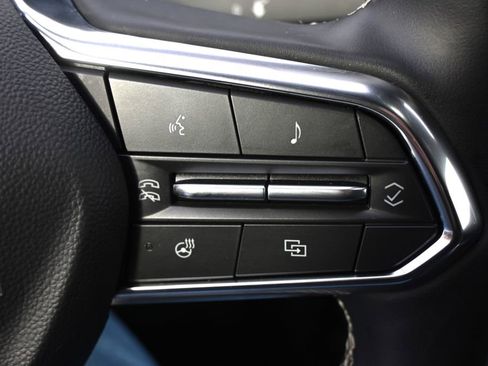 Used 2025 Chevrolet Equinox EV LT w/ Convenience Package image 33