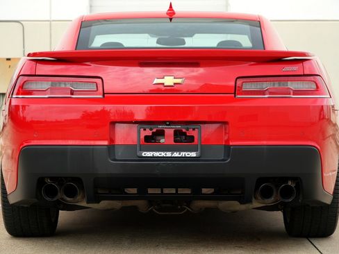 Used 2015 Chevrolet Camaro SS w/ RS Package RWD image 16
