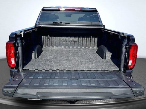 Used 2022 GMC Sierra 1500 SLT w/ SLT Premium Package AWD/4WD image 5