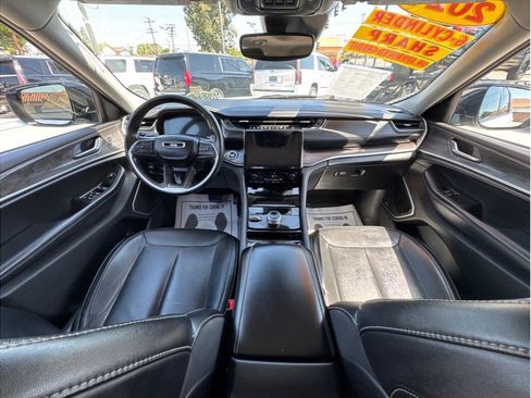 Used 2021 Jeep Grand Cherokee L Limited AWD/4WD image 35
