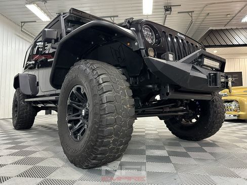 Used 2014 Jeep Wrangler Unlimited Sport w/ Quick Order Package 24S AWD/4WD image 15