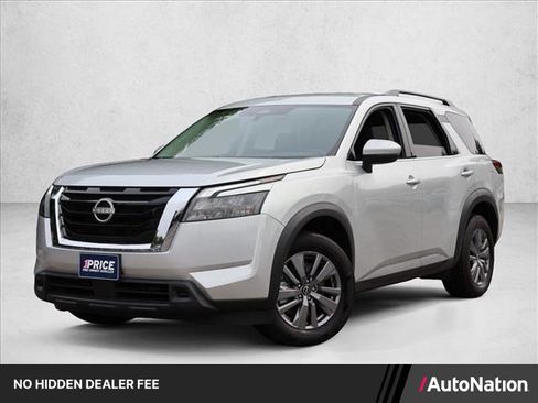 Used 2025 Nissan Pathfinder SV AWD/4WD image 1