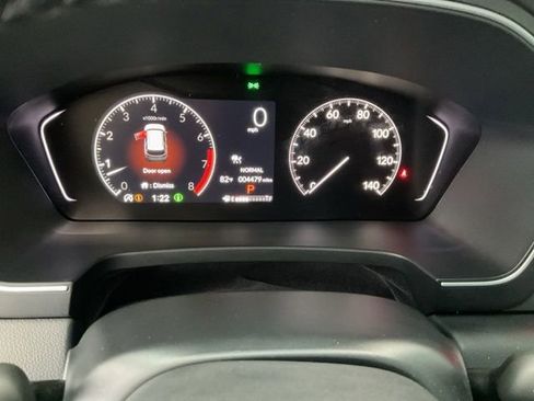 Certified 2025 Honda Pilot Touring image 10