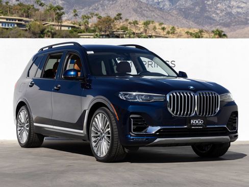 Used 2022 BMW X7 xDrive40i w/ Premium Package AWD/4WD image 2