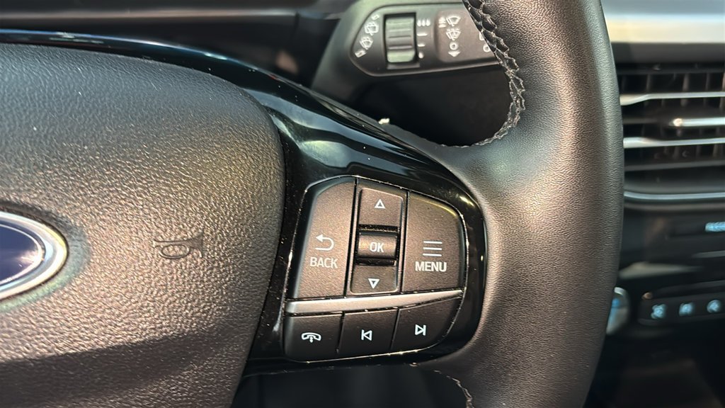 Used 2024 Ford Escape Platinum AWD/4WD image 16