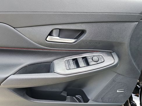 New 2026 Nissan Sentra SR w/ SR Premium Package image 8