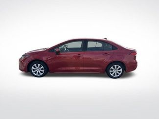 Used 2021 Toyota Corolla LE video 2