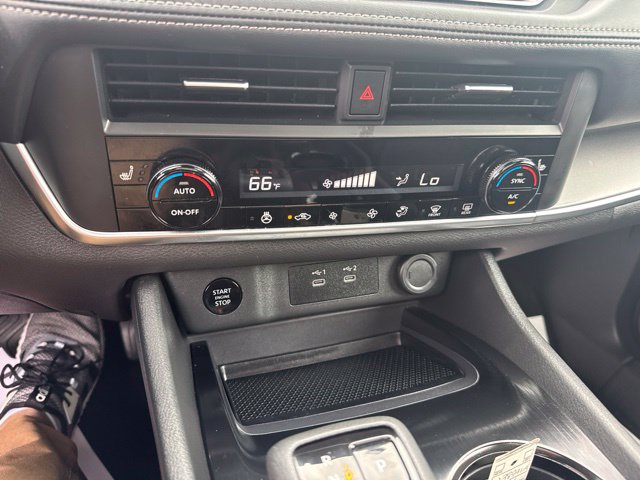 Certified 2024 Nissan Rogue SV w/ SV Premium Package AWD/4WD image 27